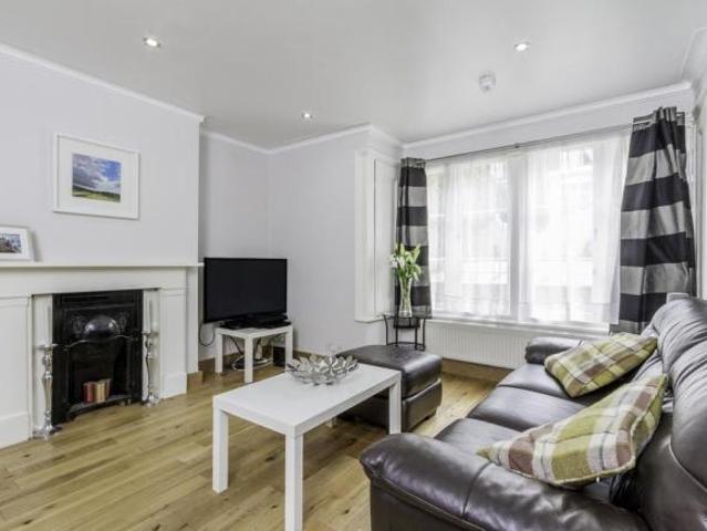 Apartment for rent in London Borough of Hammersmith and Fulham, Greater London