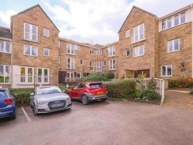 House for sale in Huddersfield, West Yorkshire