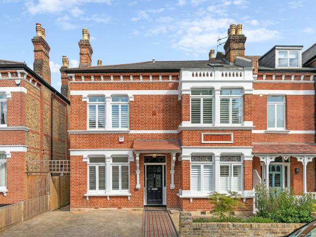 House for rent in East Twickenham, Greater London