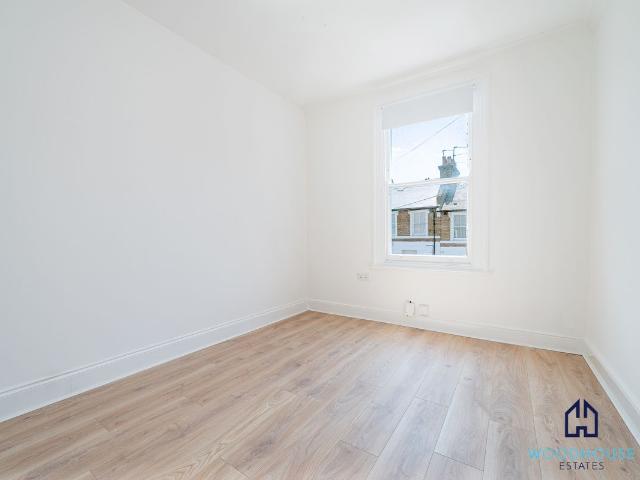 Apartment for rent in London Borough of Lewisham, Ladywell