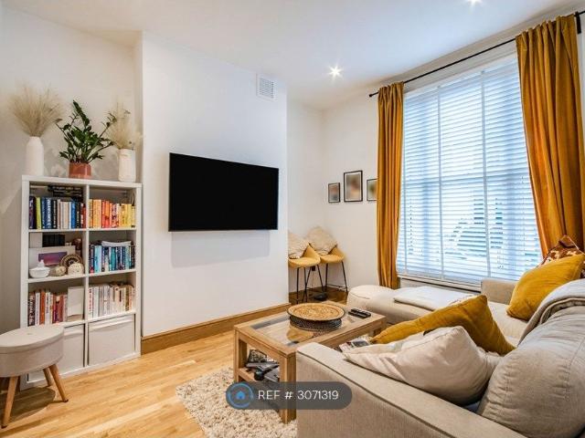 House for rent in London Borough of Lewisham, Greater London