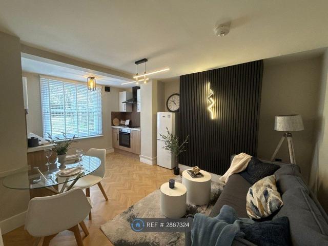 Apartment for rent in London Borough of Lewisham, Ladywell