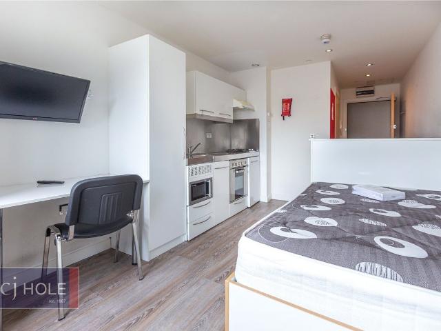 Studio for rent in City Centre, Feckenham