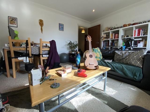 Apartment for rent in Cardiff Bay, Falcon Lodge