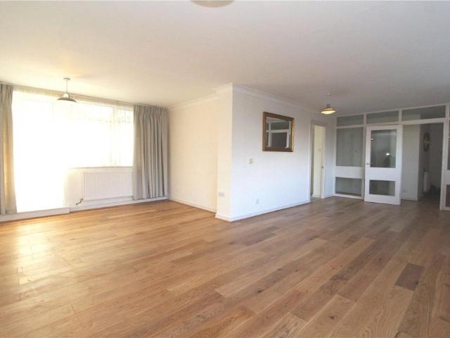 Apartment for rent in London Borough of Ealing, Greater London
