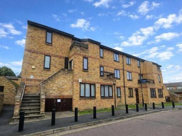 House for sale in Greater London