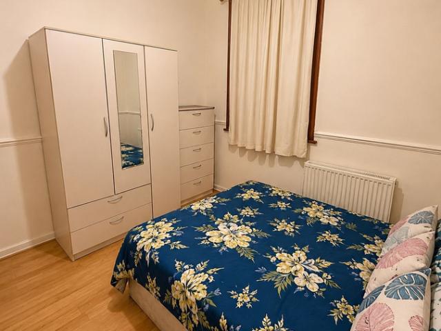 Room for rent in Plashet, Greater London