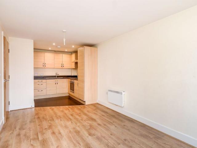 Apartment for rent in Heigham Grove, East Bank