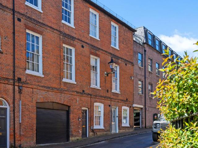 Apartment for rent in The Close, Hampshire