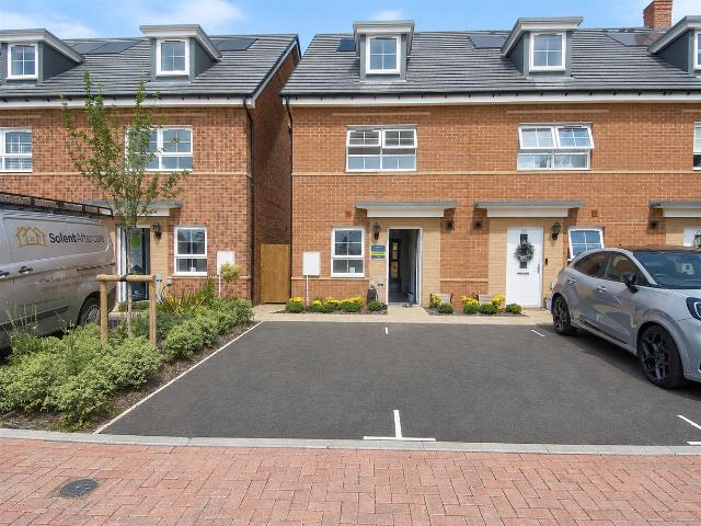 Apartment for rent in Spring Vale, Hampshire