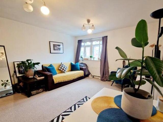 House for sale in Navestock Side, Essex
