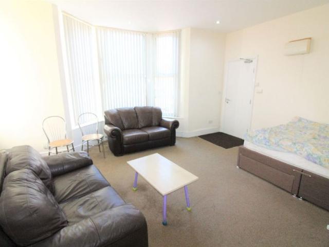 Apartment for rent in Deepdale, Higher Bartle