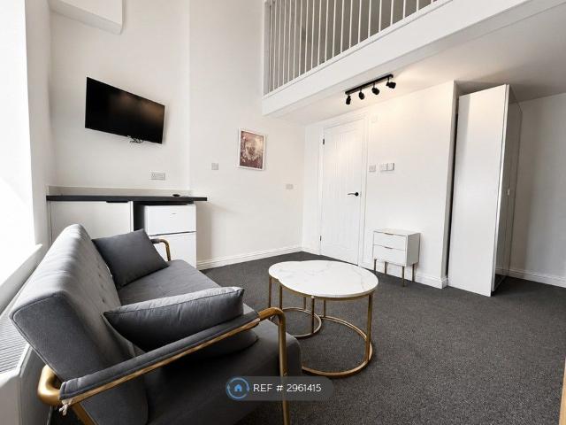 Room for rent in Andertons Mill, Lancashire