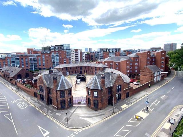 Apartment for rent in Park Central, Birmingham