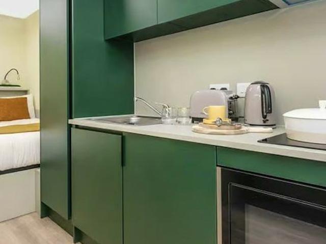 Studio for rent in Blythswood Holm, Glasgow