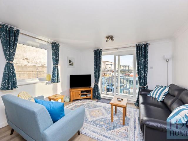 Apartment for rent in Roedean