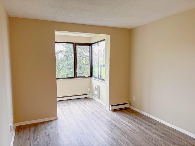 Apartment for rent in Mulhurst Bay, Ontario