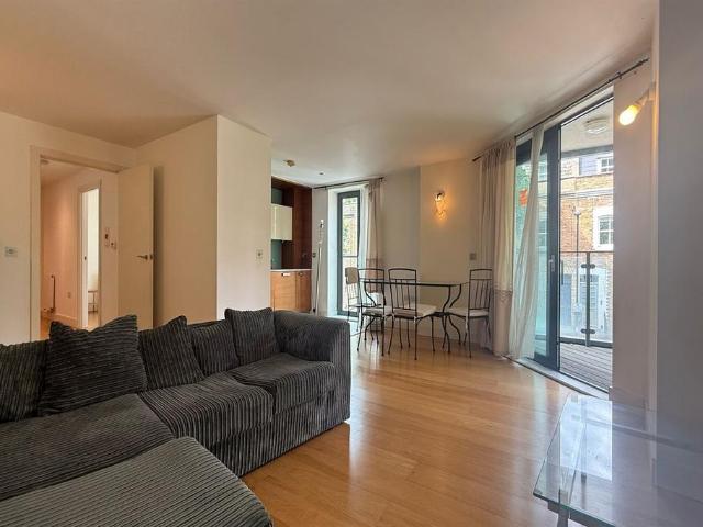 Apartment for rent in Barnsbury, Greater London