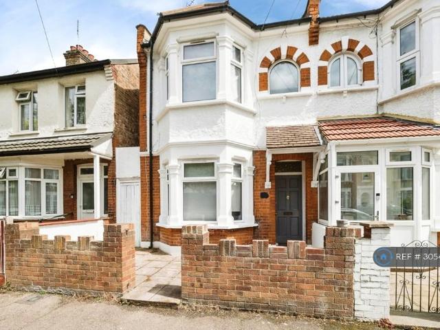 House for rent in London Borough of Newham, Greater London