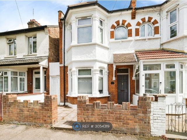 House for rent in London Borough of Newham, Greater London