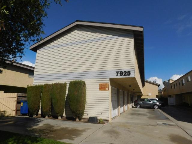 Apartment for rent in Huntington Beach, California