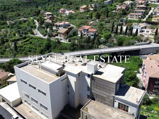 Capannone in vendita a Palazzolo Acreide, Sicilia
