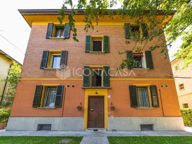 Palazzo in vendita a Casteldebole, Bologna