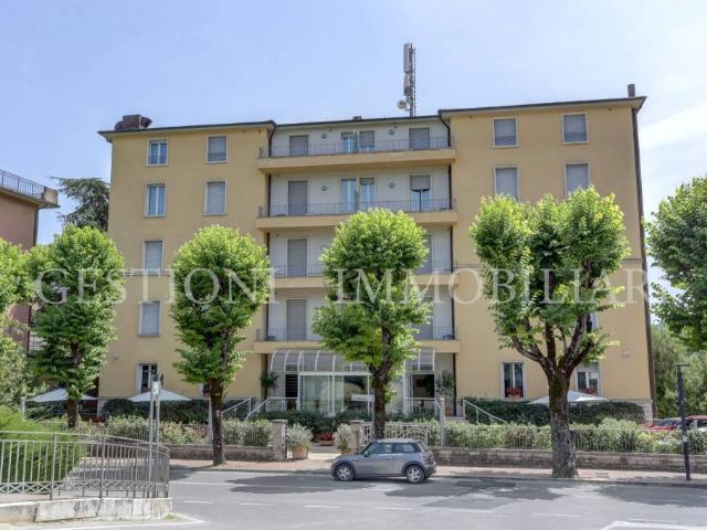Palazzo in vendita a Chianciano Terme, Toscana