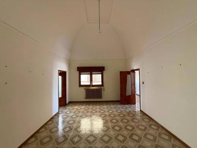 Palazzo in vendita a Puglia, Taranto