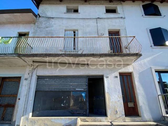 Palazzo in vendita a Manzano, Friuli-Venezia Giulia