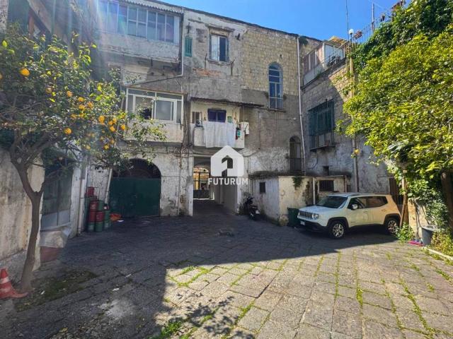 Palazzo in vendita a Sant'anastasia, Campania