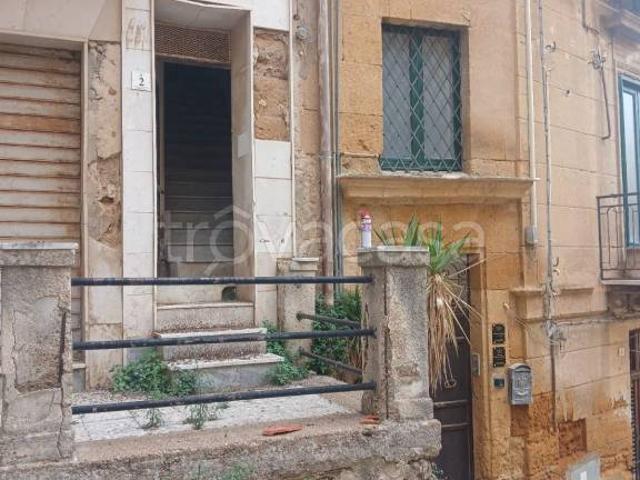 Palazzo in vendita a Sottogas, Agrigento