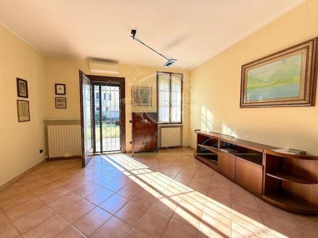 Villa Indipendente in vendita a Casalpusterlengo, Lombardia