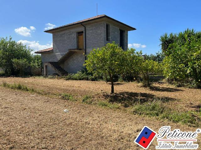 Villa Indipendente in vendita a Greci, Salto Di Fondi