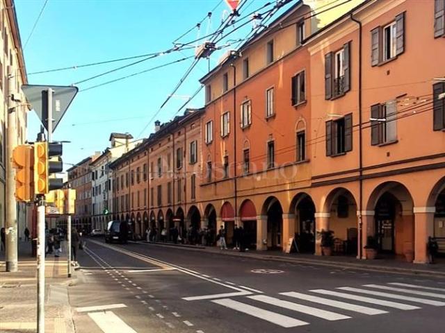 Ufficio in vendita a Santo Stefano, Bologna