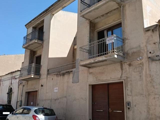 Palazzo in vendita a Vittoria, Sicilia