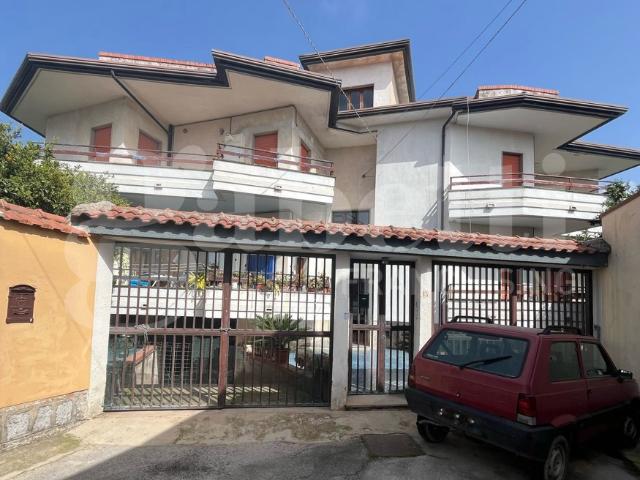 Palazzo in vendita a Pignataro Maggiore, Campania