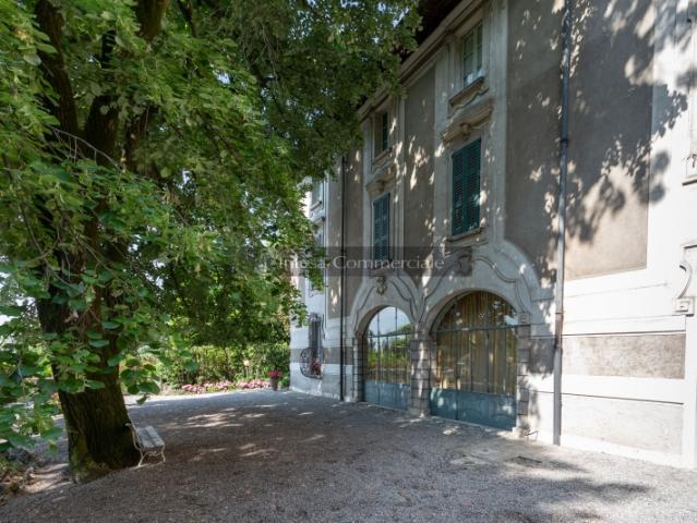 Palazzo in vendita a Brescia, Lombardia