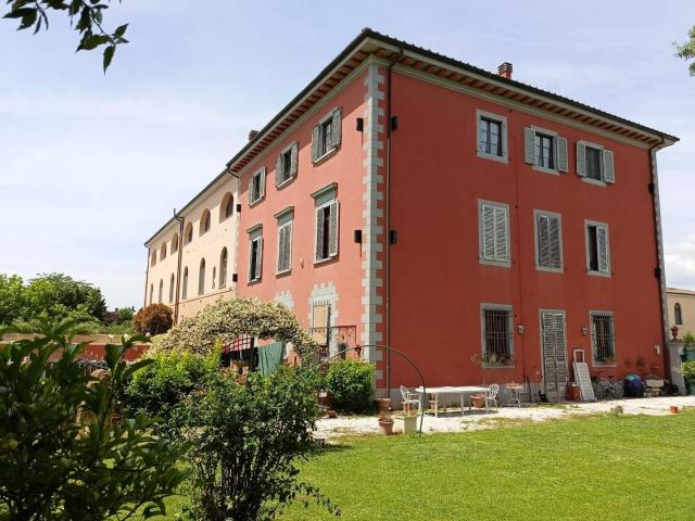Palazzo in vendita a Casciana Terme Lari, Perignano