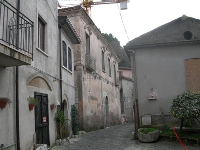 Palazzo in vendita a Caiazzo, Campania