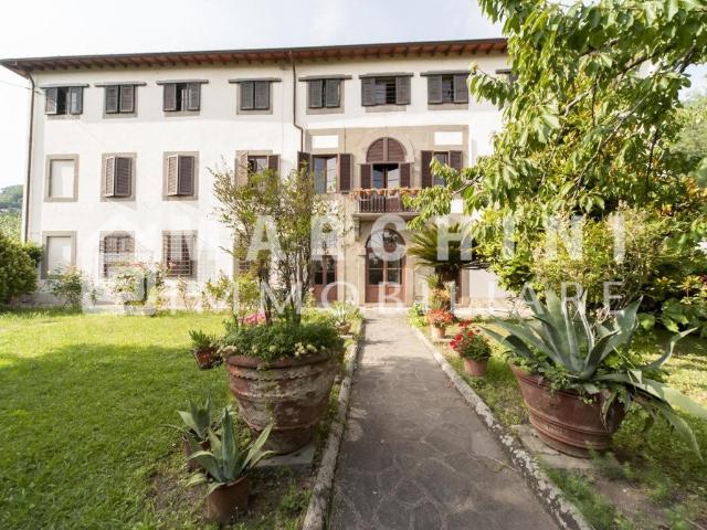 Villa Indipendente in vendita a Capannori, Toscana