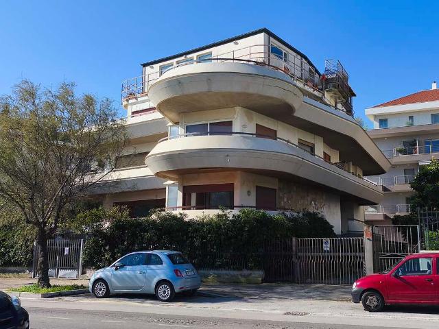 Palazzo in vendita a Pescara, Abruzzo