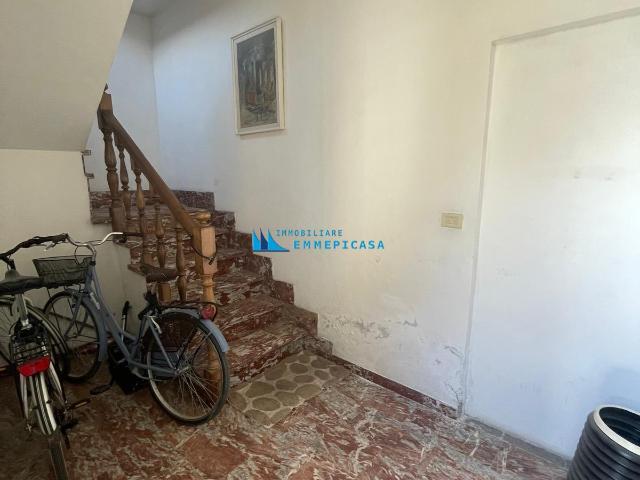 Palazzo in vendita a Cinquale, Montignoso