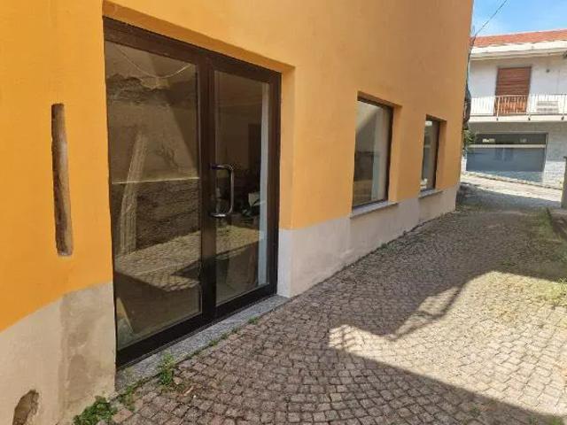 Palazzo in vendita a Unione Montana di Comuni delle Valli di Lanzo, Ceronda e Casternone, Piemonte