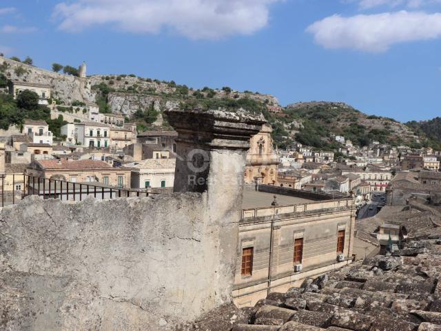 Palazzo in vendita a Modica, Dente