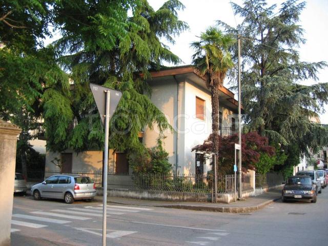 Palazzo in affitto a Brenzone, Veneto