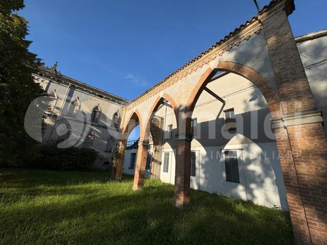 Palazzo in vendita a Abano Terme Bagni, Veneto
