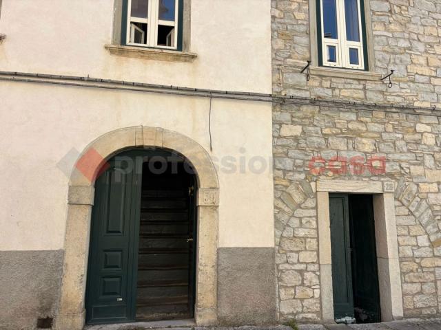 Palazzo in vendita a Agnone, Molise