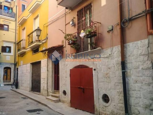 Palazzo in vendita a Barletta, Paraticchio