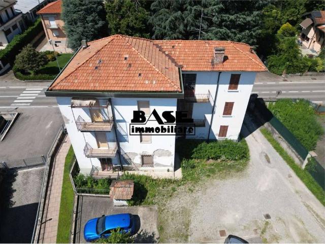 Palazzo in vendita a Casnate, Casnate con Bernate